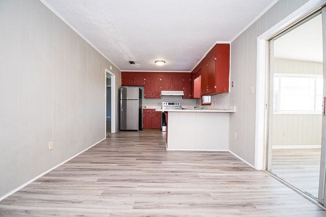 207 Plaza Dr., Daleville, AL 36322