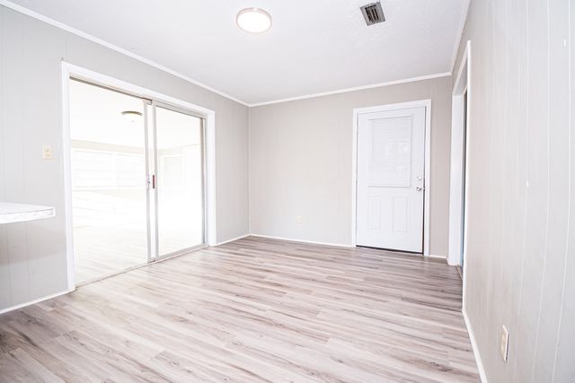 207 Plaza Dr., Daleville, AL 36322