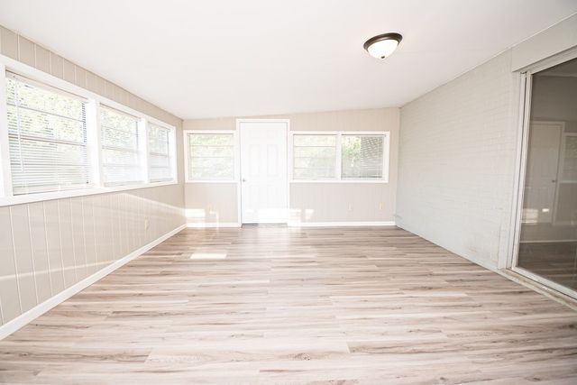 207 Plaza Dr., Daleville, AL 36322