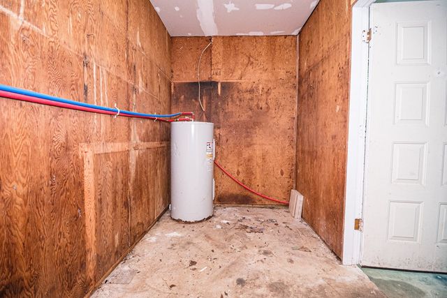 207 Plaza Dr., Daleville, AL 36322