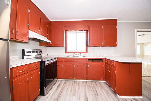 207 Plaza Dr., Daleville, AL 36322