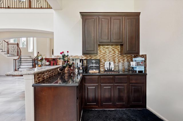 19 Shields Lane, Montgomery, TX 77356