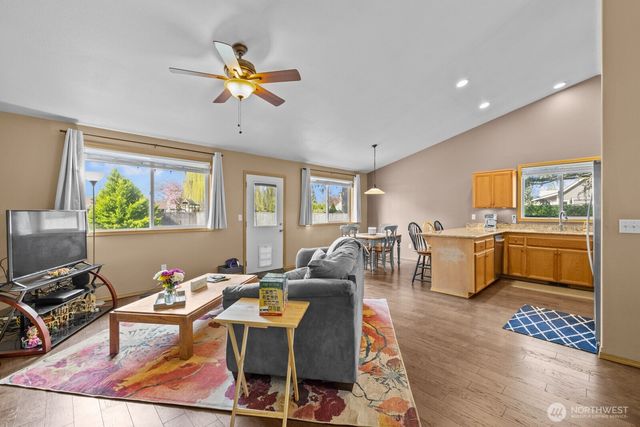 116 16th Street NW, Puyallup, WA 98371