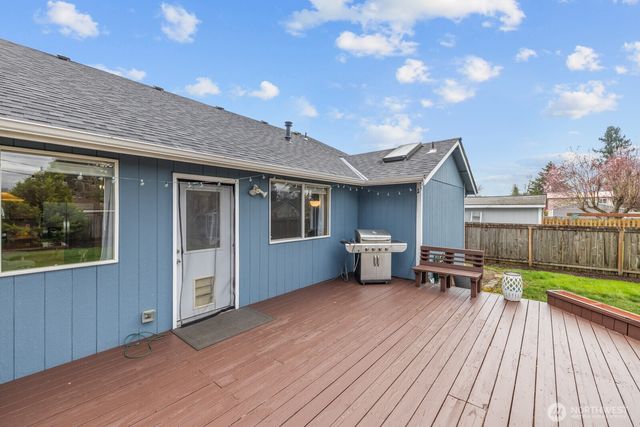 116 16th Street NW, Puyallup, WA 98371