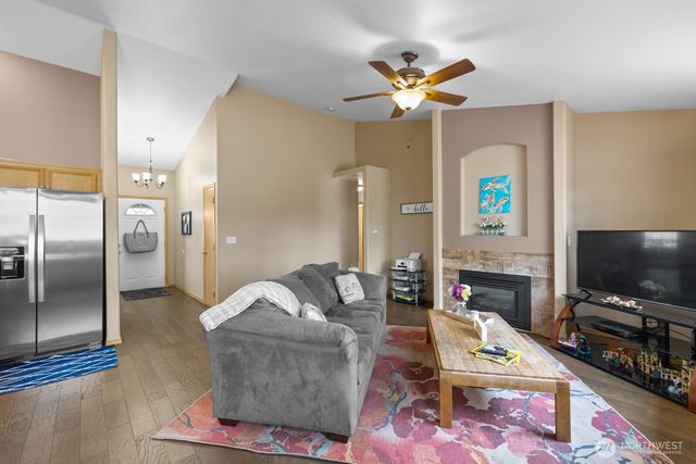 116 16th Street NW, Puyallup, WA 98371