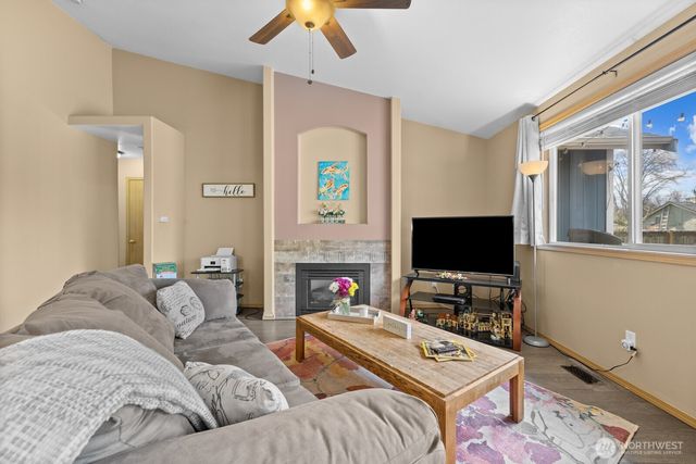 116 16th Street NW, Puyallup, WA 98371