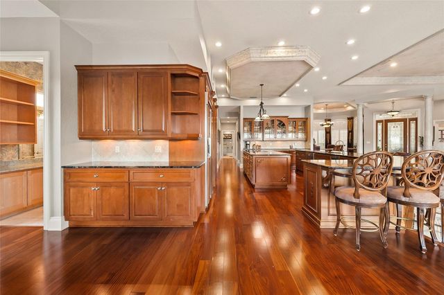 8402 TALLAHASSEE DRIVE NE, St Petersburg, FL 33702