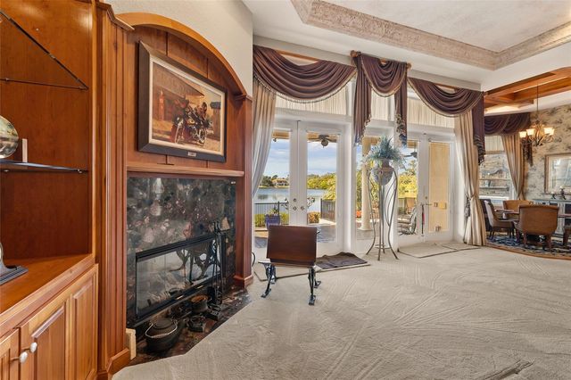 8402 TALLAHASSEE DRIVE NE, St Petersburg, FL 33702