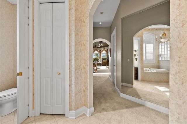 8402 TALLAHASSEE DRIVE NE, St Petersburg, FL 33702