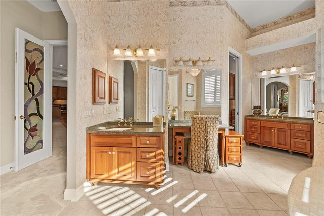 8402 TALLAHASSEE DRIVE NE, St Petersburg, FL 33702