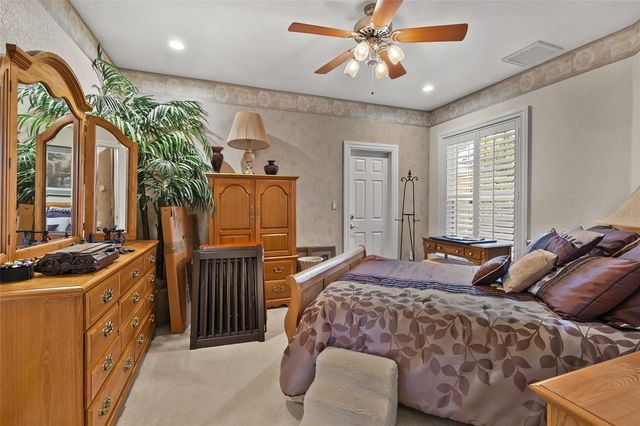 8402 TALLAHASSEE DRIVE NE, St Petersburg, FL 33702