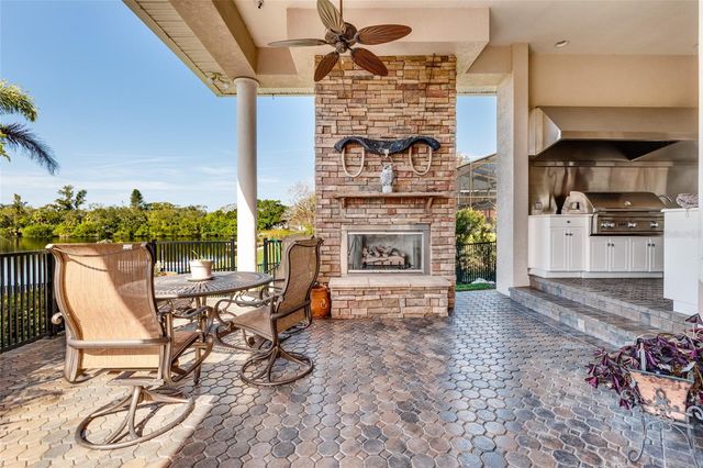 8402 TALLAHASSEE DRIVE NE, St Petersburg, FL 33702