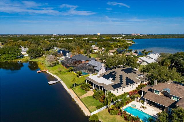 8402 TALLAHASSEE DRIVE NE, St Petersburg, FL 33702