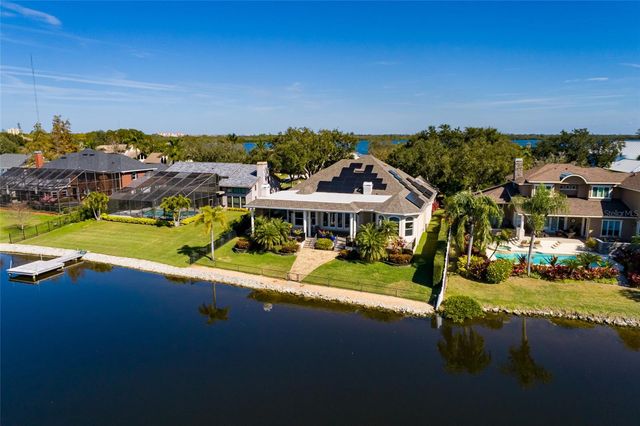 8402 TALLAHASSEE DRIVE NE, St Petersburg, FL 33702