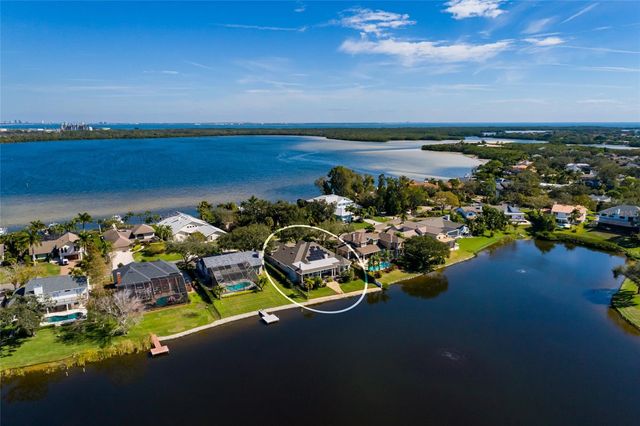 8402 TALLAHASSEE DRIVE NE, St Petersburg, FL 33702