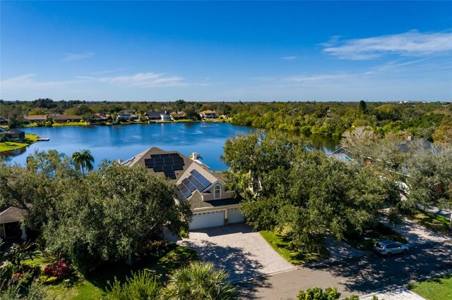 8402 TALLAHASSEE DRIVE NE, St Petersburg, FL 33702