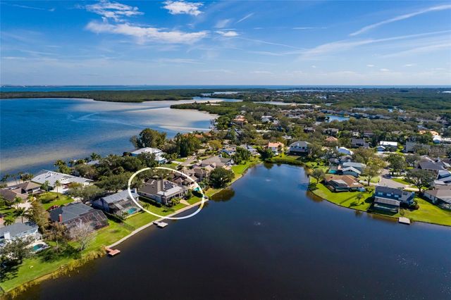 8402 TALLAHASSEE DRIVE NE, St Petersburg, FL 33702