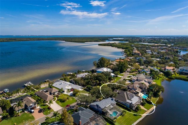 8402 TALLAHASSEE DRIVE NE, St Petersburg, FL 33702