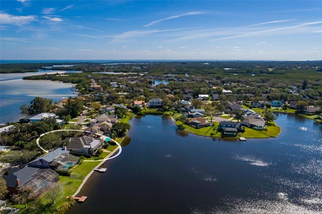 8402 TALLAHASSEE DRIVE NE, St Petersburg, FL 33702