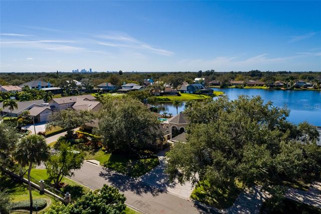 8402 TALLAHASSEE DRIVE NE, St Petersburg, FL 33702