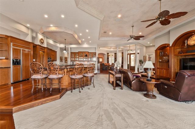 8402 TALLAHASSEE DRIVE NE, St Petersburg, FL 33702