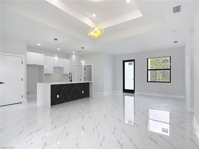 3900 E 10th ST, Lehigh Acres, FL 33972