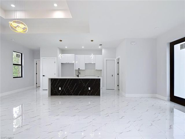 3900 E 10th ST, Lehigh Acres, FL 33972