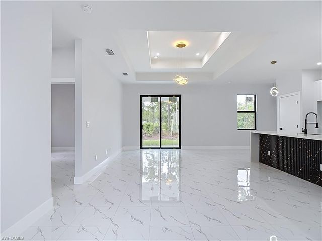 3900 E 10th ST, Lehigh Acres, FL 33972
