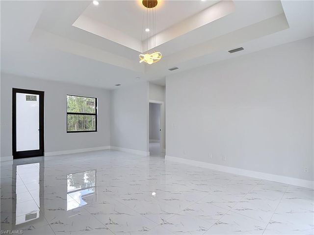 3900 E 10th ST, Lehigh Acres, FL 33972