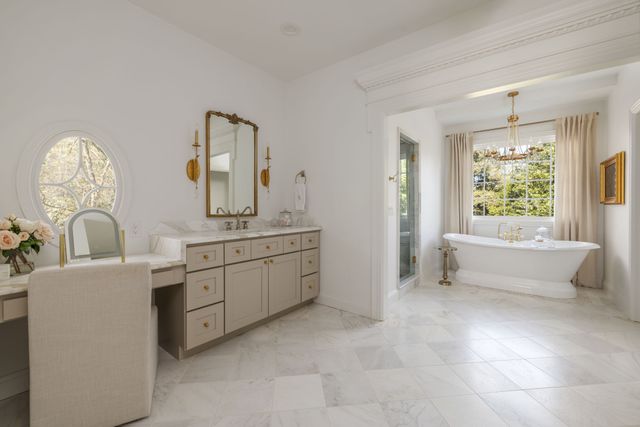 704 Trotters Ct, Franklin, TN 37067