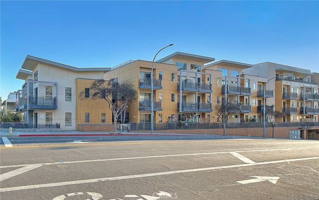 217 S Marengo 110, Pasadena, CA 91101