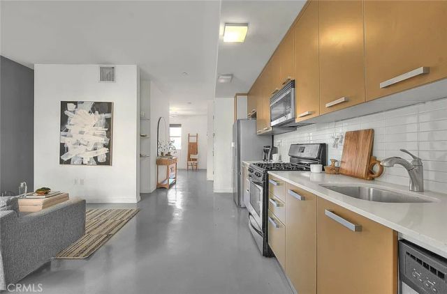 217 S Marengo 110, Pasadena, CA 91101