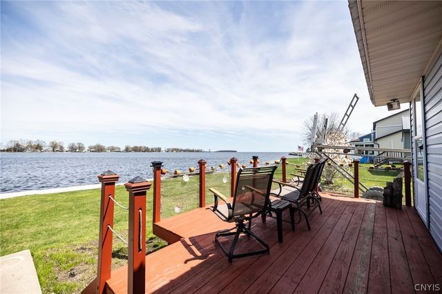 9092 Beach Road, Cicero, NY 13029