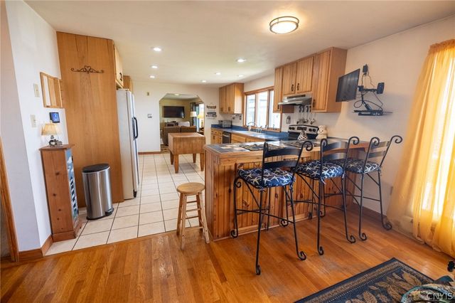 9092 Beach Road, Cicero, NY 13029