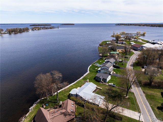 9092 Beach Road, Cicero, NY 13029