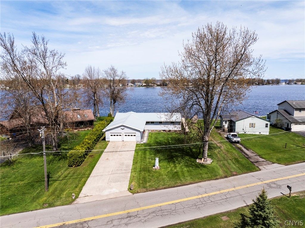 9092 Beach Road, Cicero, NY 13029