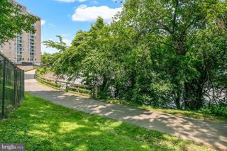 635 SLATERS LN #105, Alexandria, VA 22314