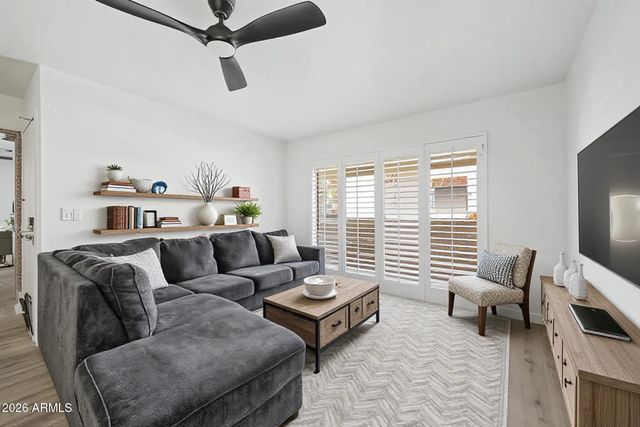 4554 E PARADISE VILLAGE Parkway 248, Phoenix, AZ 85032