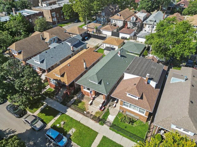 6048 S Artesian Avenue, Chicago, IL 60629