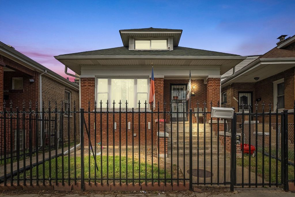 6048 S Artesian Avenue, Chicago, IL 60629