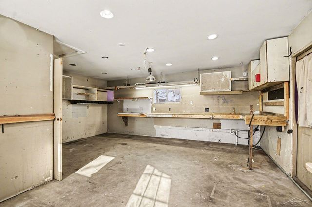 122 S East Street, Vassar, MI 48768