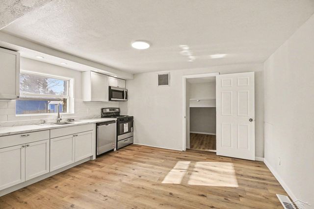 122 S East Street, Vassar, MI 48768