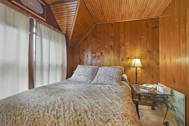 641 Hazel COURT, Fontana, WI 53125