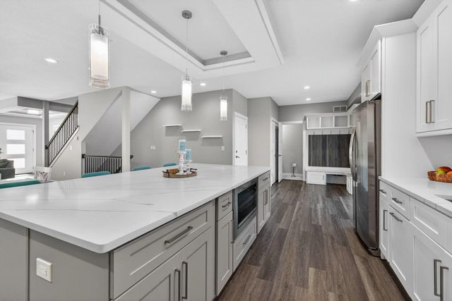 2716 W 38th Place, Davenport, IA 52806