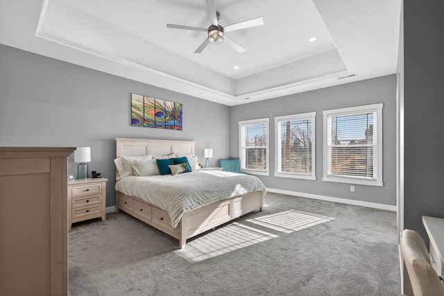 2716 W 38th Place, Davenport, IA 52806