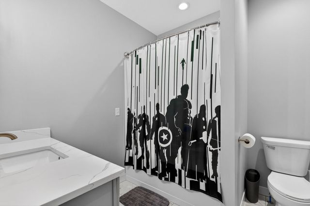 2716 W 38th Place, Davenport, IA 52806