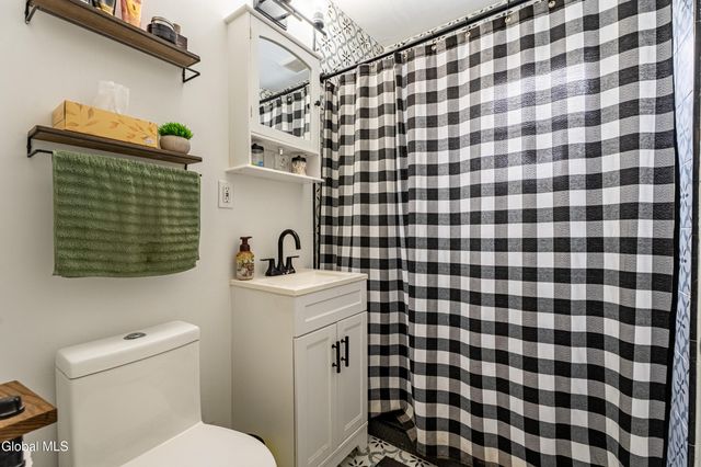 62 Keeler Drive, Albany, NY 12208