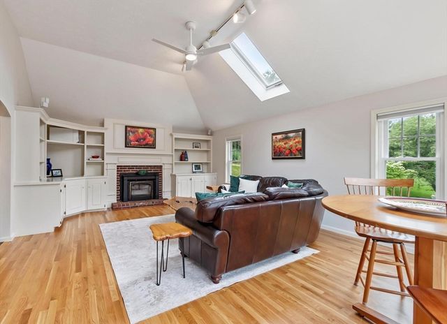 5 Overlook Circle, Westford, MA 01886