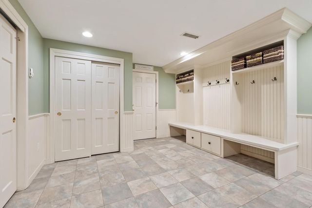 5 Overlook Circle, Westford, MA 01886