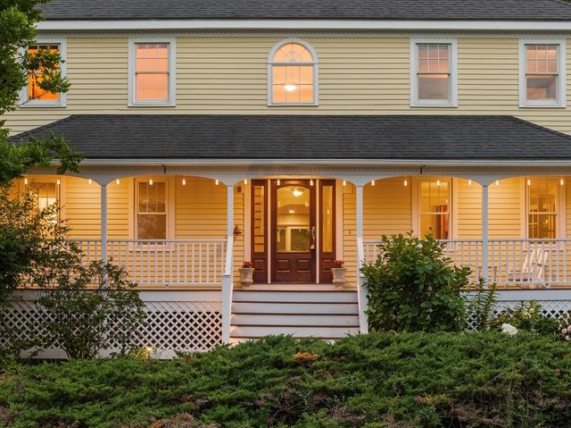 5 Overlook Circle, Westford, MA 01886